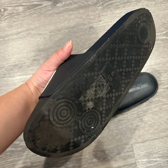True Religion - Men's Kendrick Logo Slide (Buddha) Size 9, In good condition - Picture 6 of 8